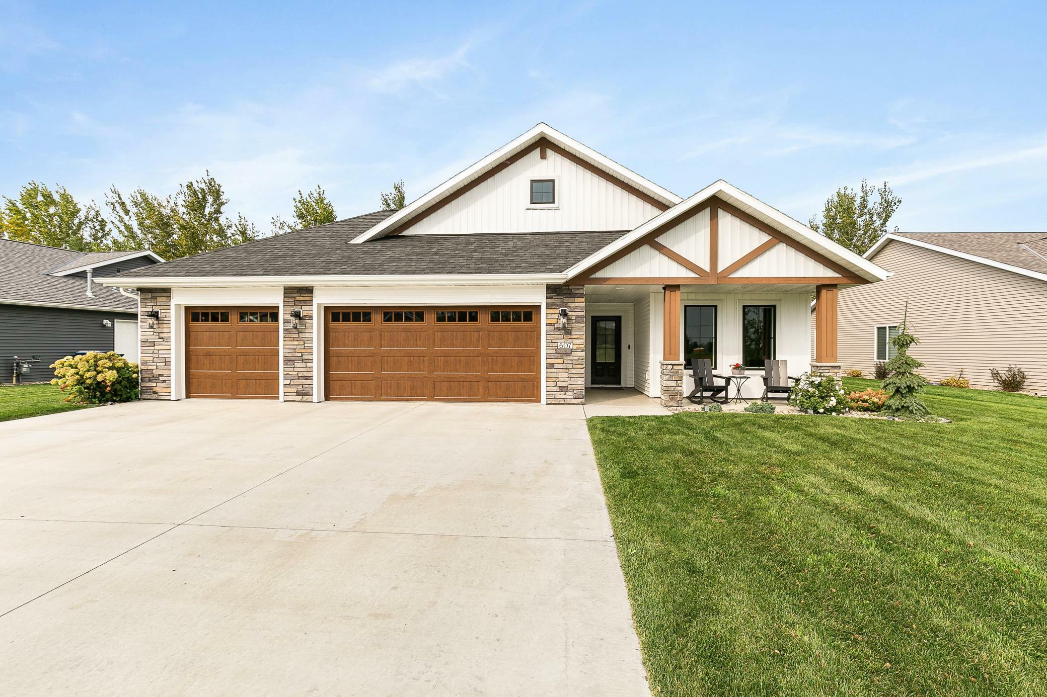 Property Photo:  607 Lanigan Way SE  MN 56374 