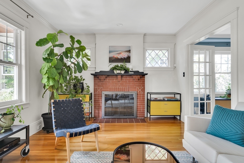 Property Photo:  133 Warren St 1  MA 02474 