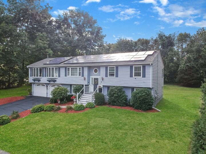 Property Photo:  6 Deer Run Rd  MA 01832 