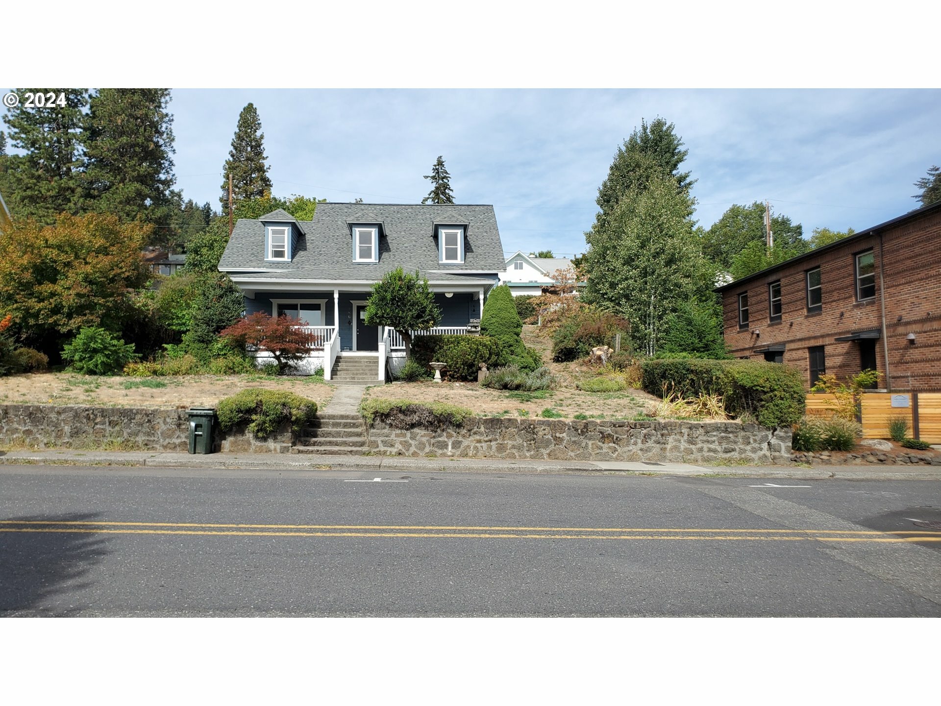 Property Photo:  186 W Jewett Blvd  WA 98672 