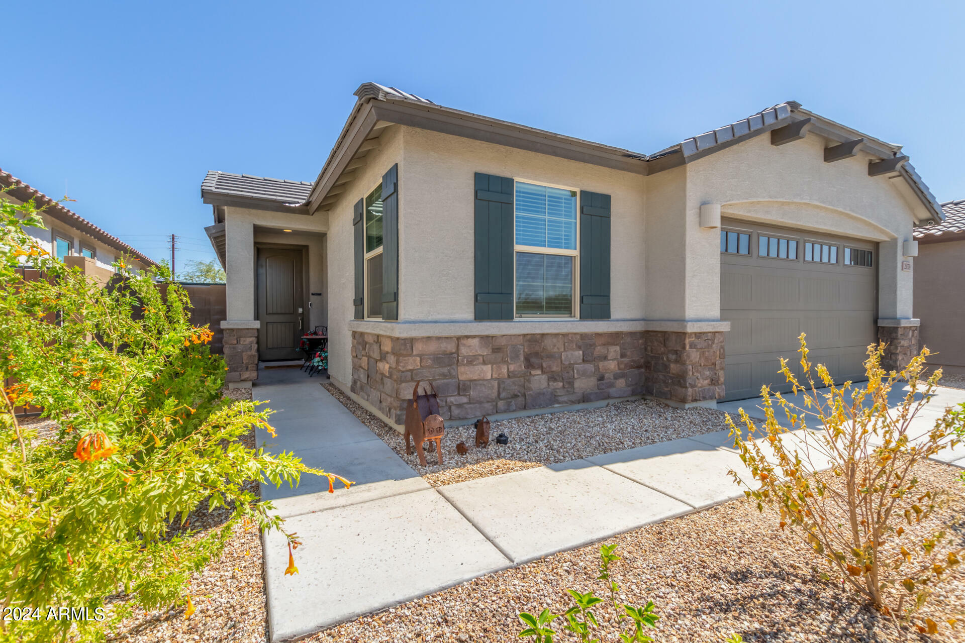 Property Photo:  2659 S Barks Canyon Trail  AZ 85119 