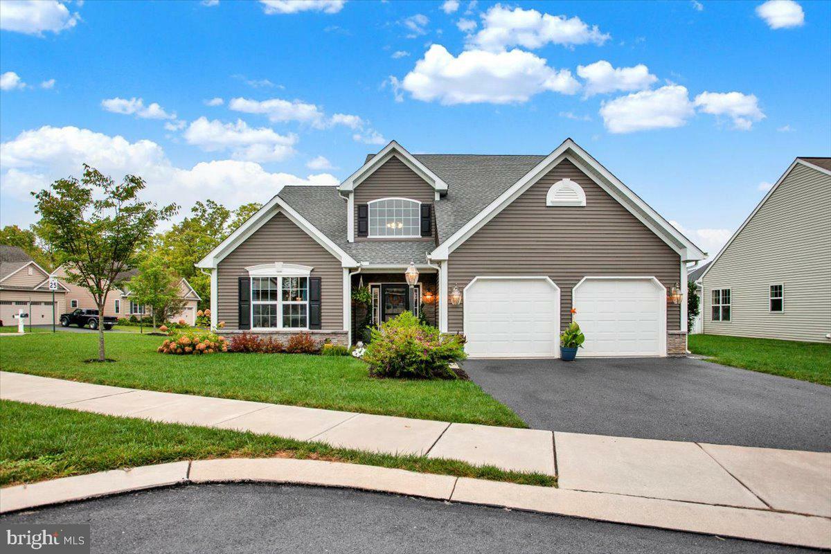 Property Photo:  246 Pilgrim Drive  PA 17603 