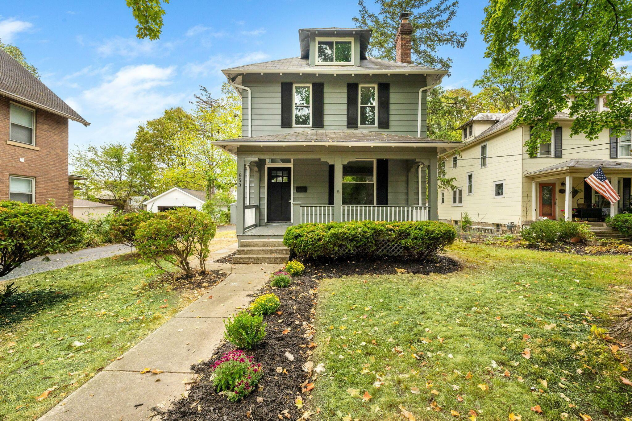 Property Photo:  853 College Avenue  OH 43209 