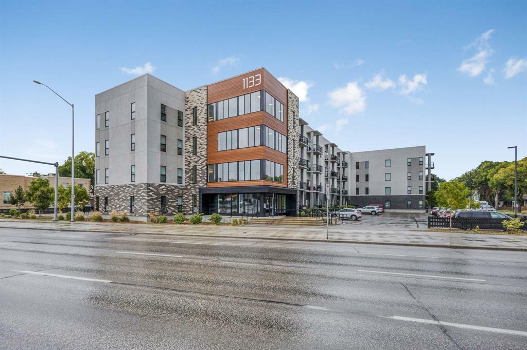 Property Photo:  1133 Portage Avenue  MB R3G 0S9 