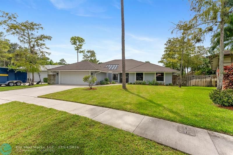 Property Photo:  891 Citrus Place  FL 33414 