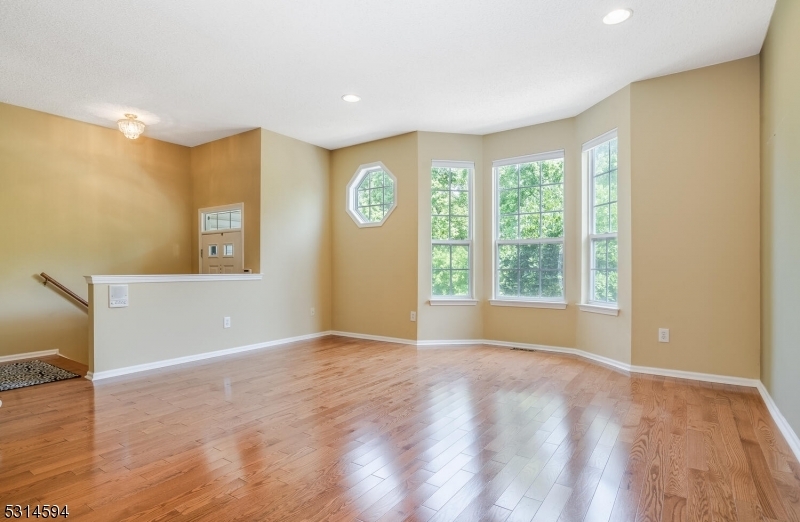 Property Photo:  10 Cummington Ln  NJ 08822 