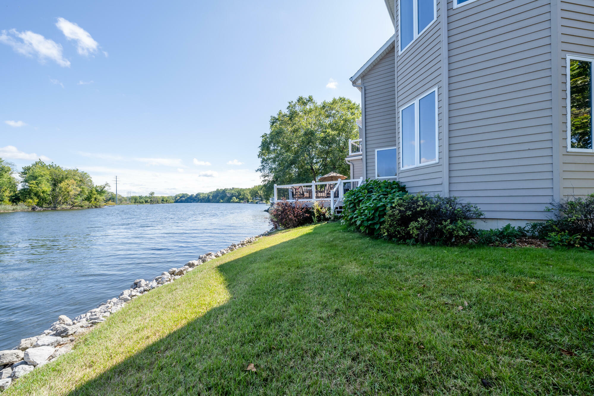 Property Photo:  2369 Riverside Pointe Drive  MI 49085 