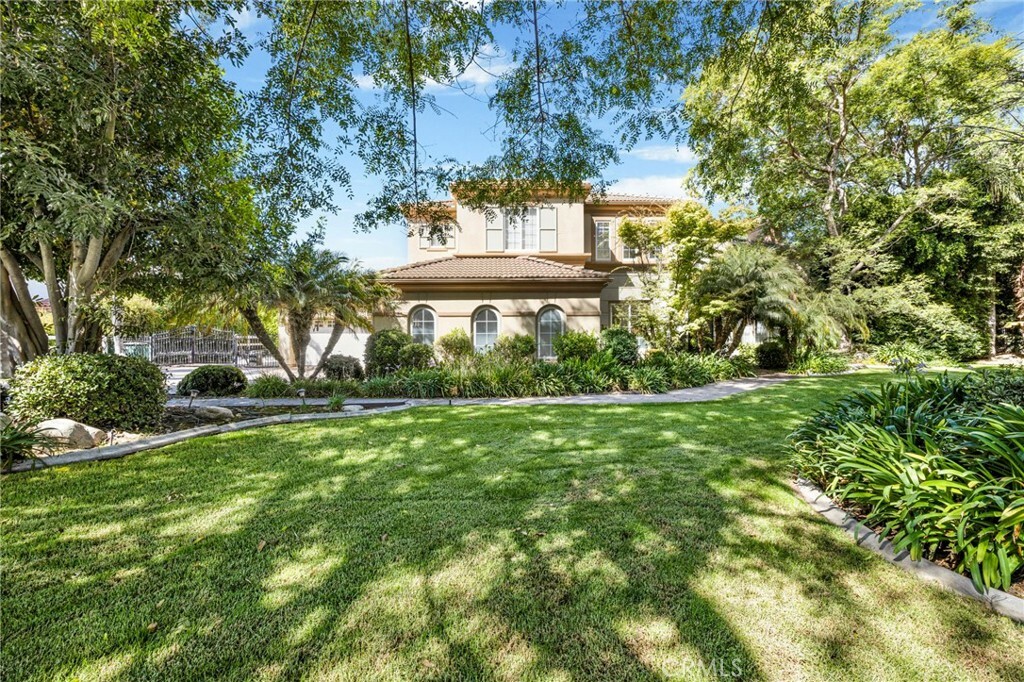 Property Photo:  2117 Brittany Park Road  CA 93012 