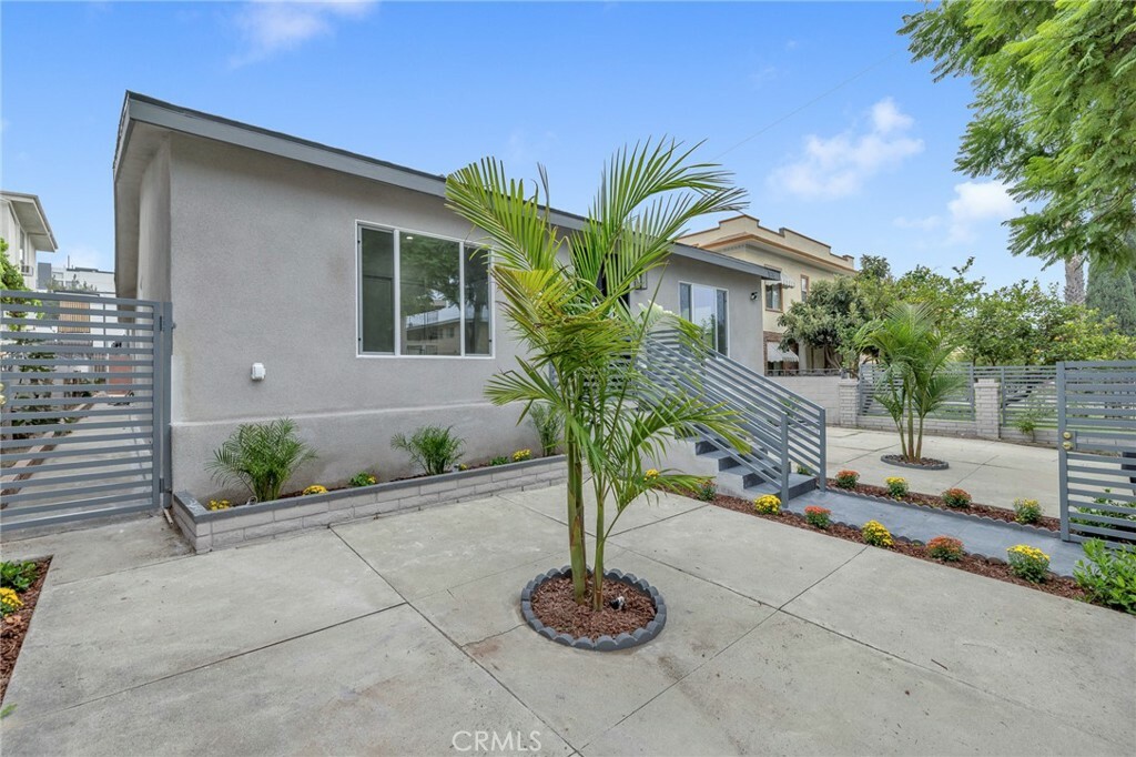 Property Photo:  1832 N Alexandria Avenue  CA 90027 