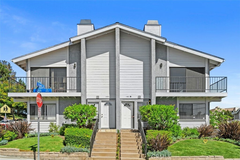 Property Photo:  1401 12th Street B  CA 90266 