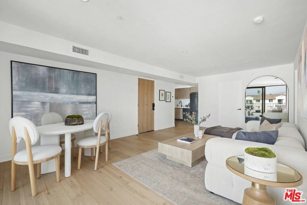 Property Photo:  4506 Dockweiler Street 502  CA 90019 