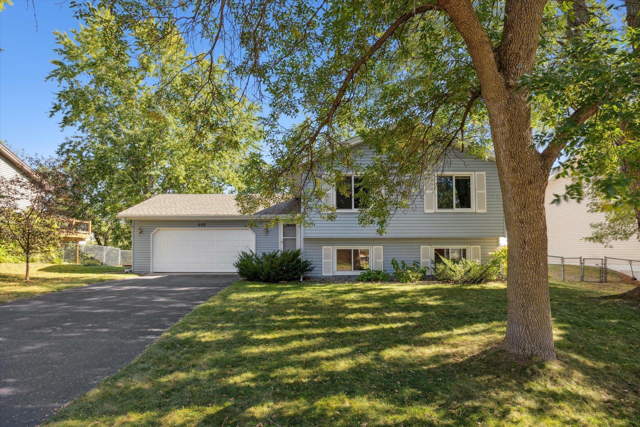 Property Photo:  466 Springhill Road  MN 55127 