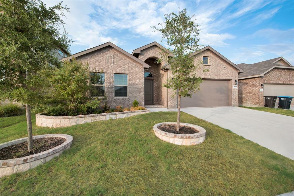 Property Photo:  11052 Rockchapel Drive  TX 76052 