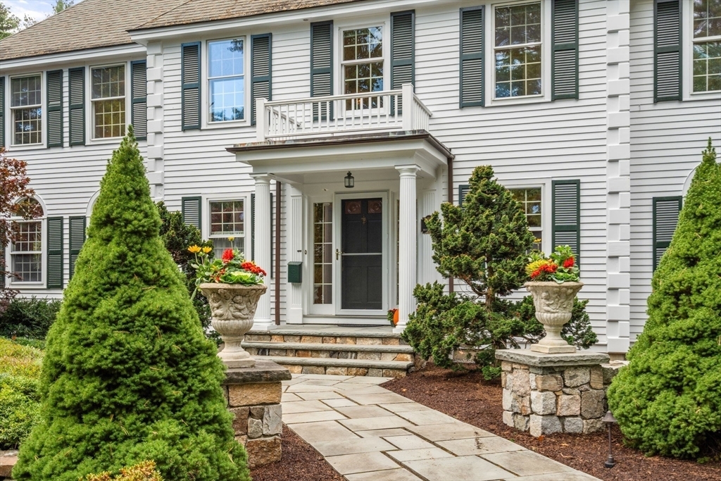 Property Photo:  2 Bridle Path Ln  MA 01915 