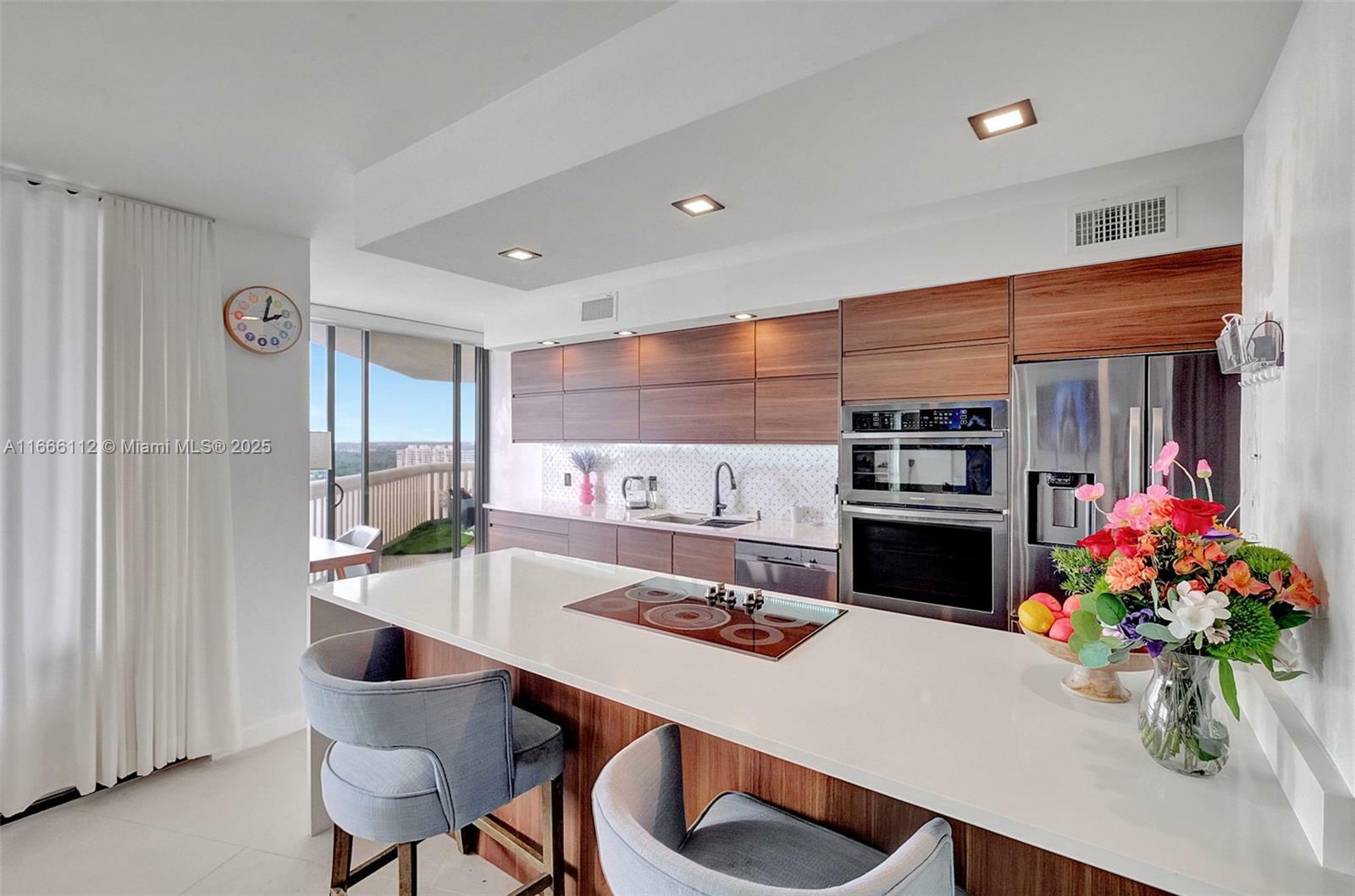 Property Photo: 1000 Island Blvd 2511 FL 33160