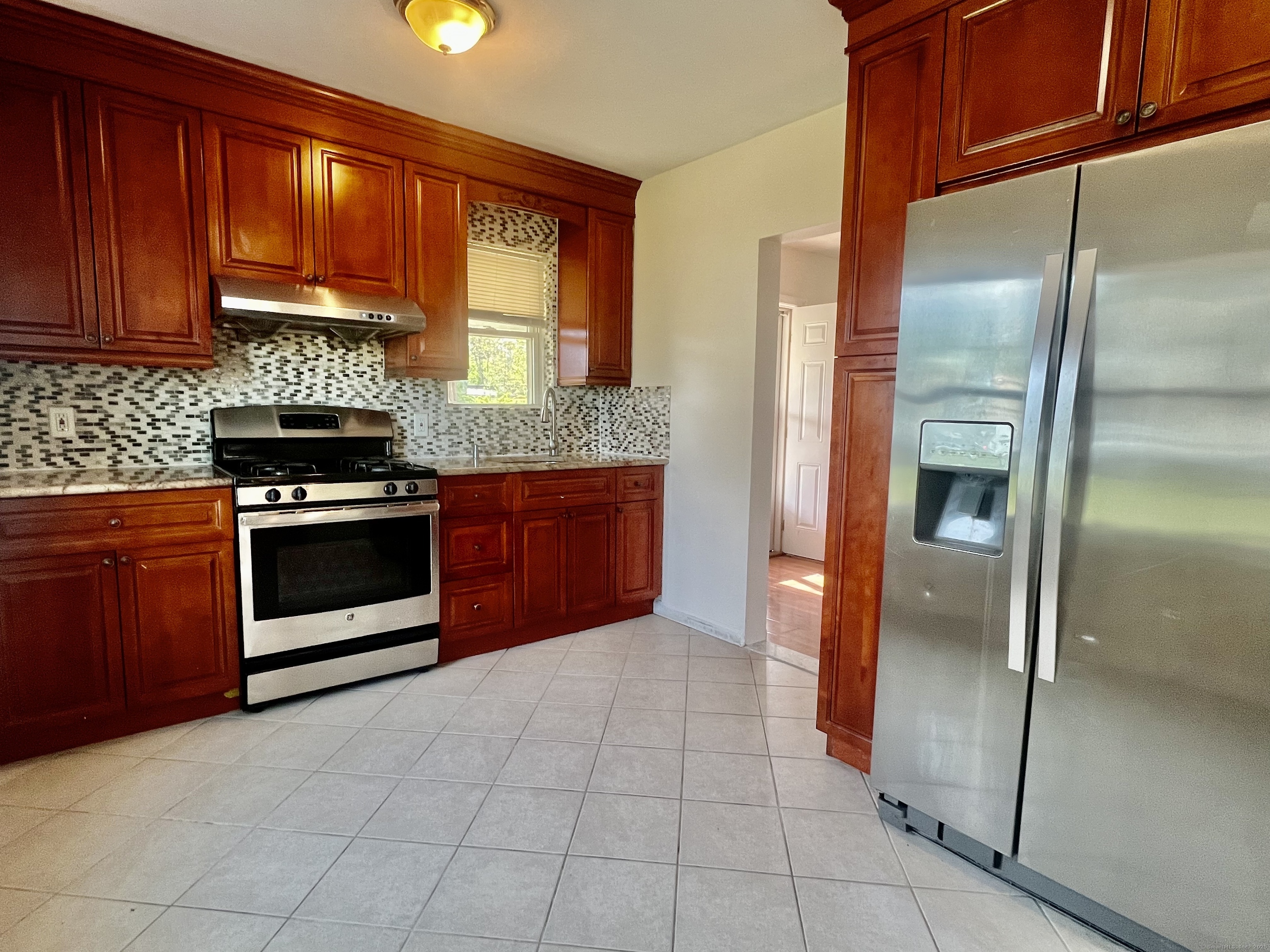 14 Bayview Place  West Haven CT 06516 photo