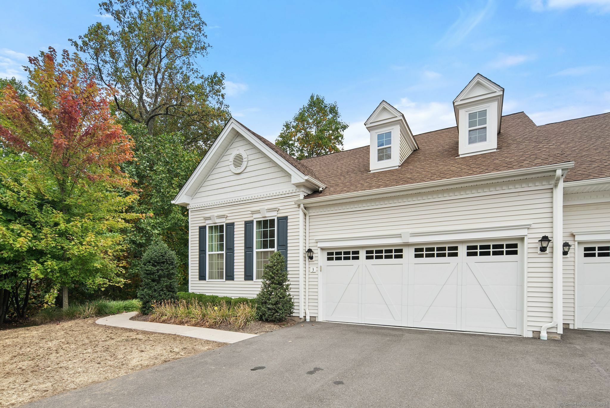 Property Photo:  3 White Oak Drive  CT 06712 