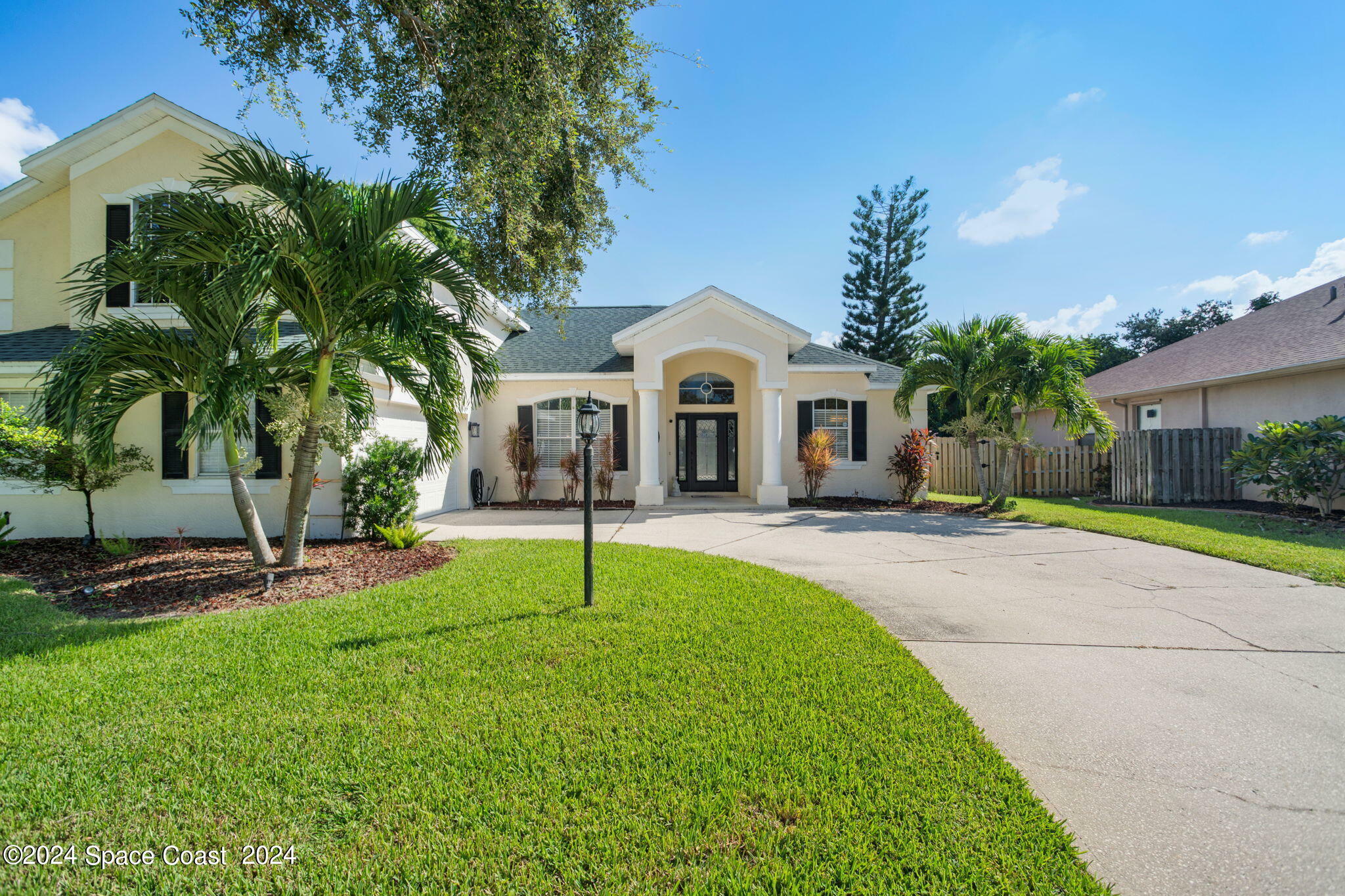 Property Photo: 6013 Newbury Circle FL 32940