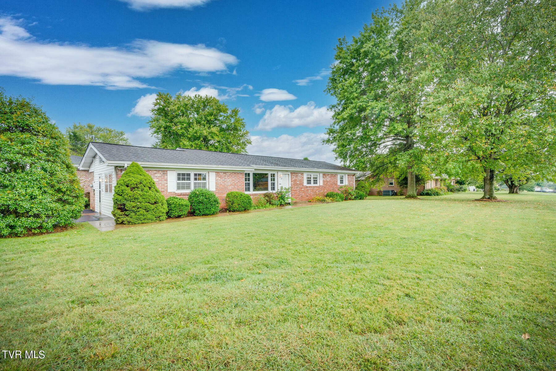 Property Photo:  157 Maplehurst Lane  TN 37618 