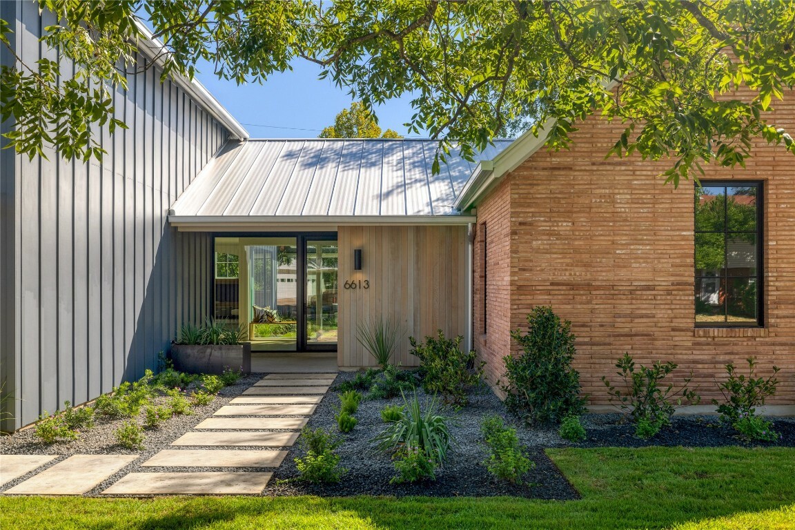 Property Photo:  6613 Argentia Road  TX 78757 