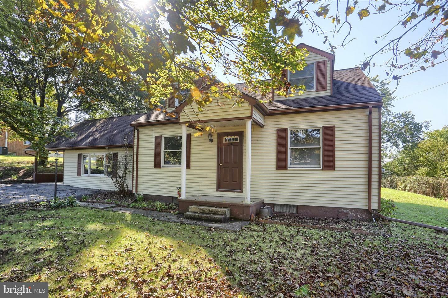 Property Photo:  1860 Spring Road  PA 17013 