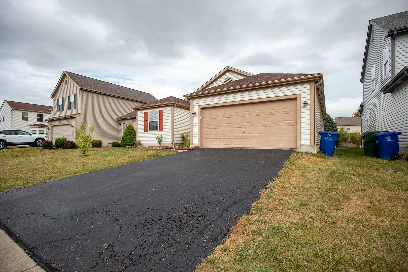 Property Photo:  5480 Winchester Meadows Drive  OH 43110 