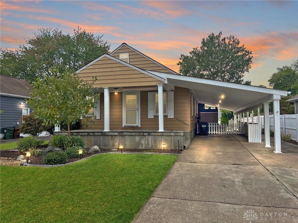 Property Photo:  1517 Barney Avenue  OH 45420 