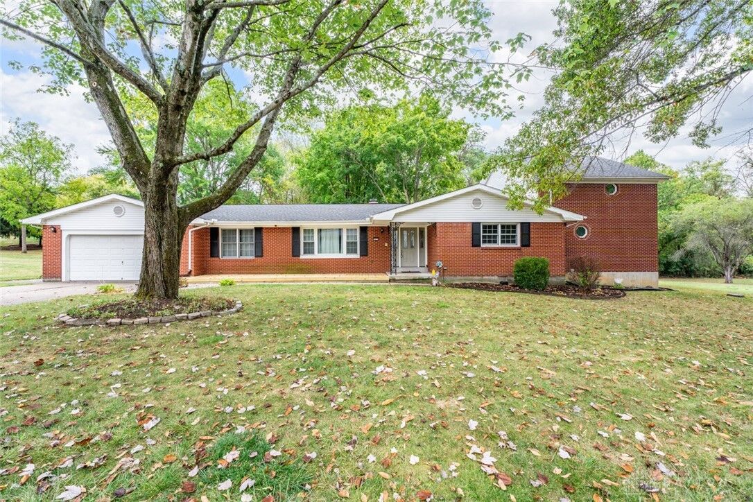 Property Photo: 2879 Vickie Drive OH 45434