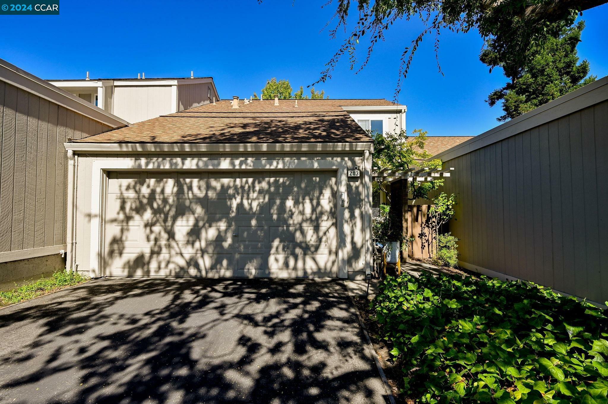 Property Photo:  203 Valley Oak Plz  CA 94553 