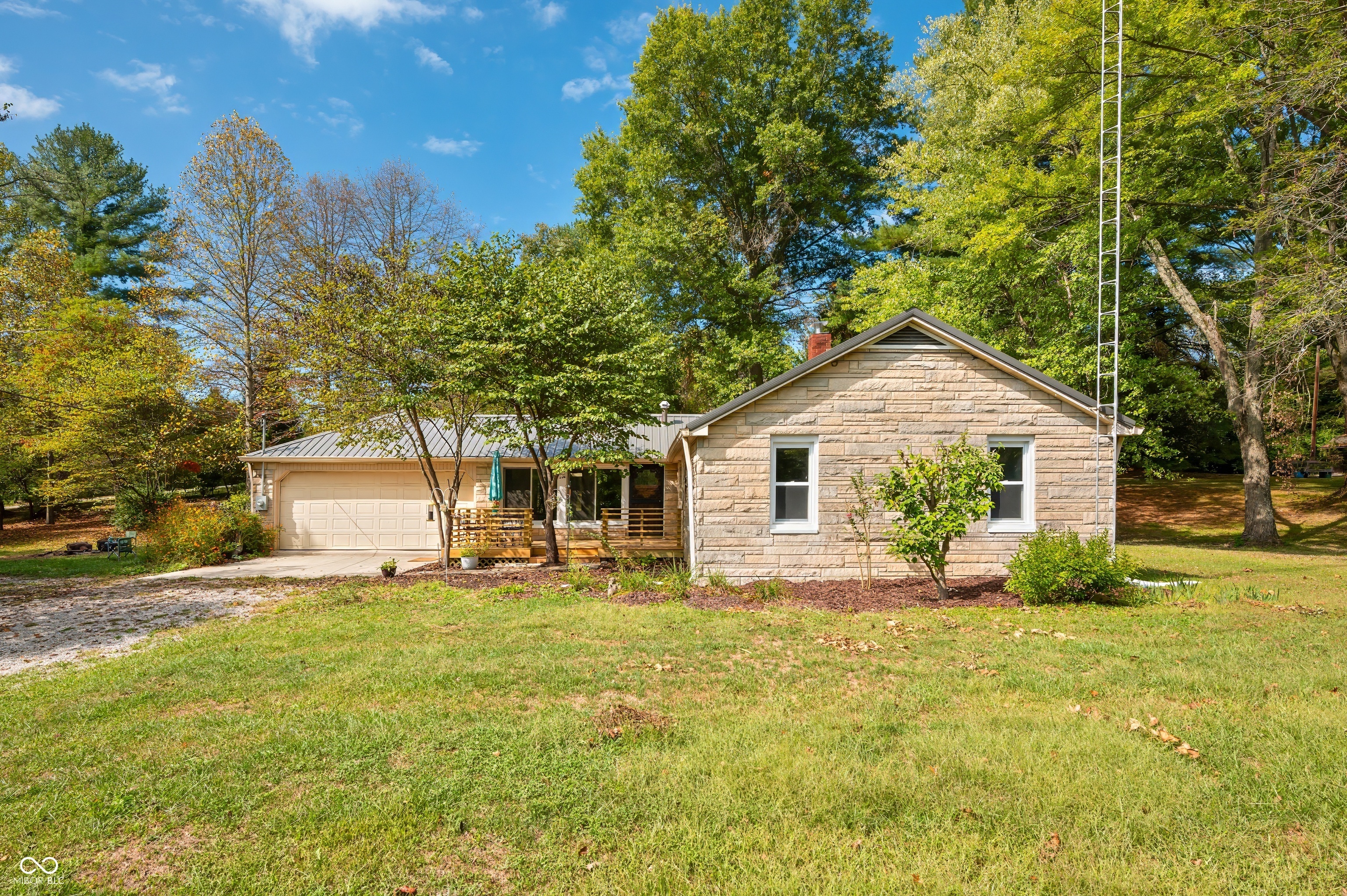 Property Photo: 252 N 675 W IN 47201