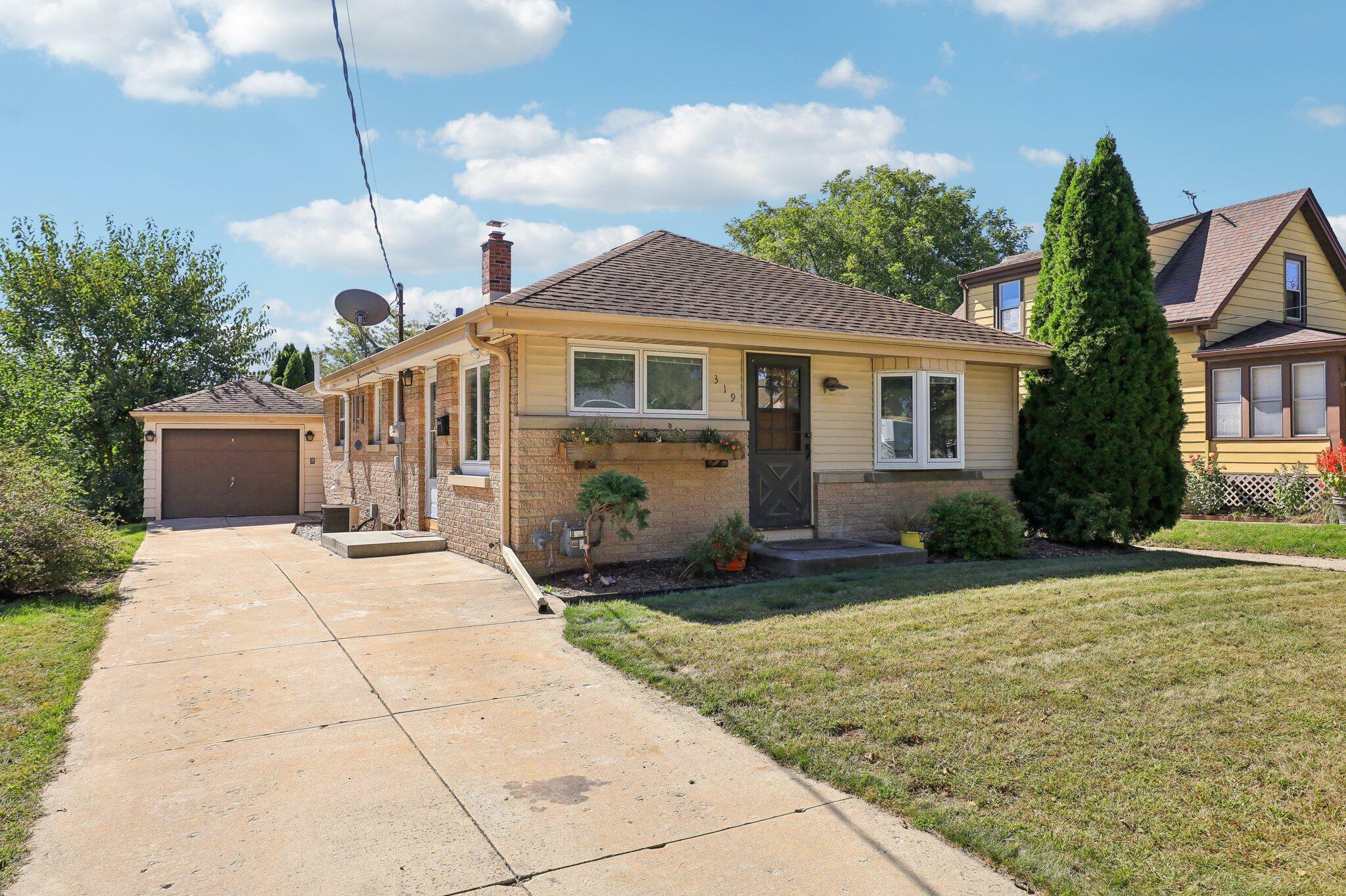 Property Photo:  319 Morey St  WI 53188 