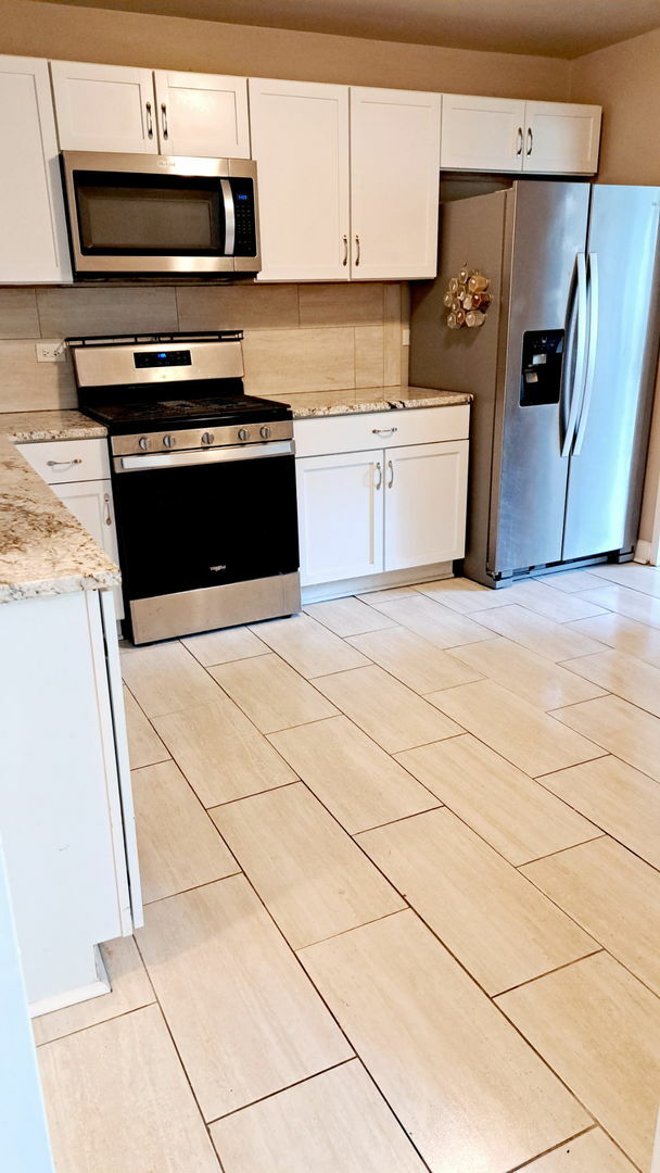 Property Photo: 453 Lakewood Boulevard IL 60466