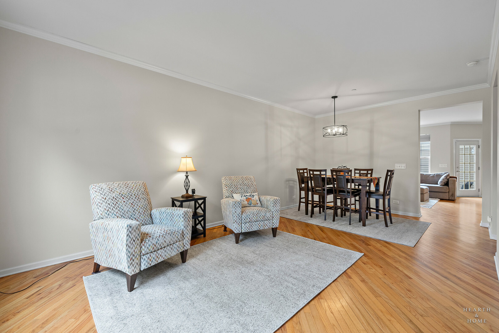 Property Photo:  483 E Railroad Avenue  IL 60103 