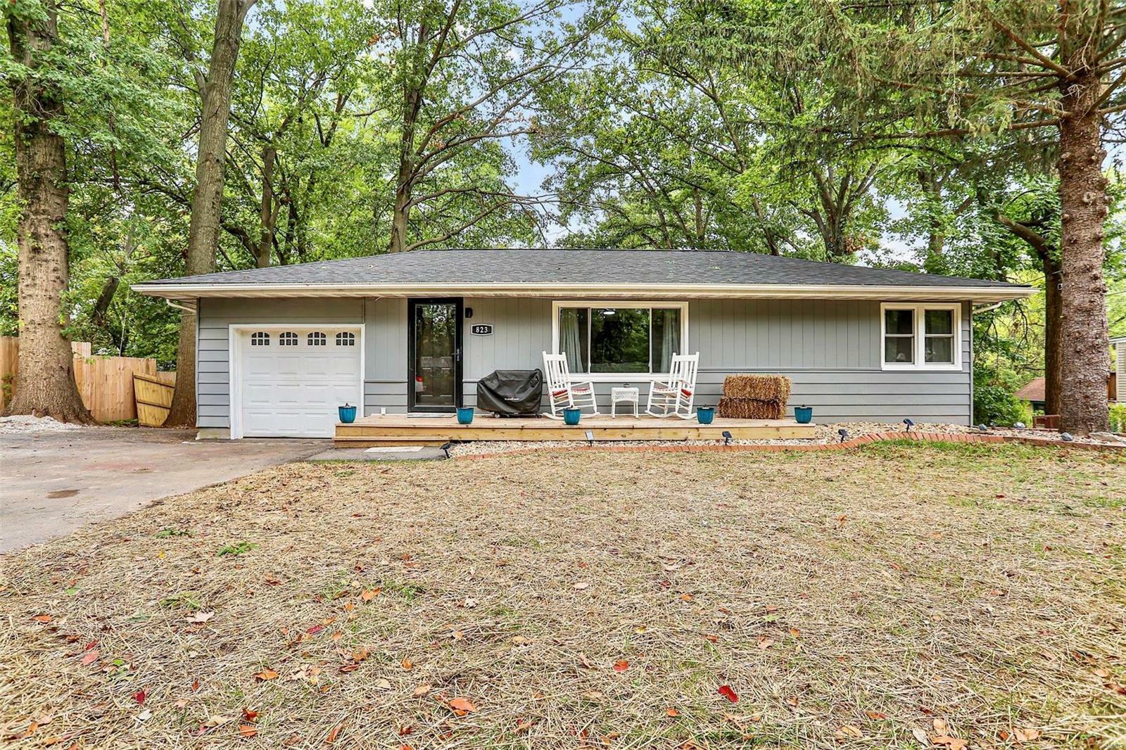 Property Photo:  823 Forest Lane  IL 62024 