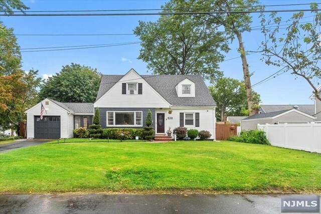 Property Photo:  638 Robinson Terrace  NJ 07083 