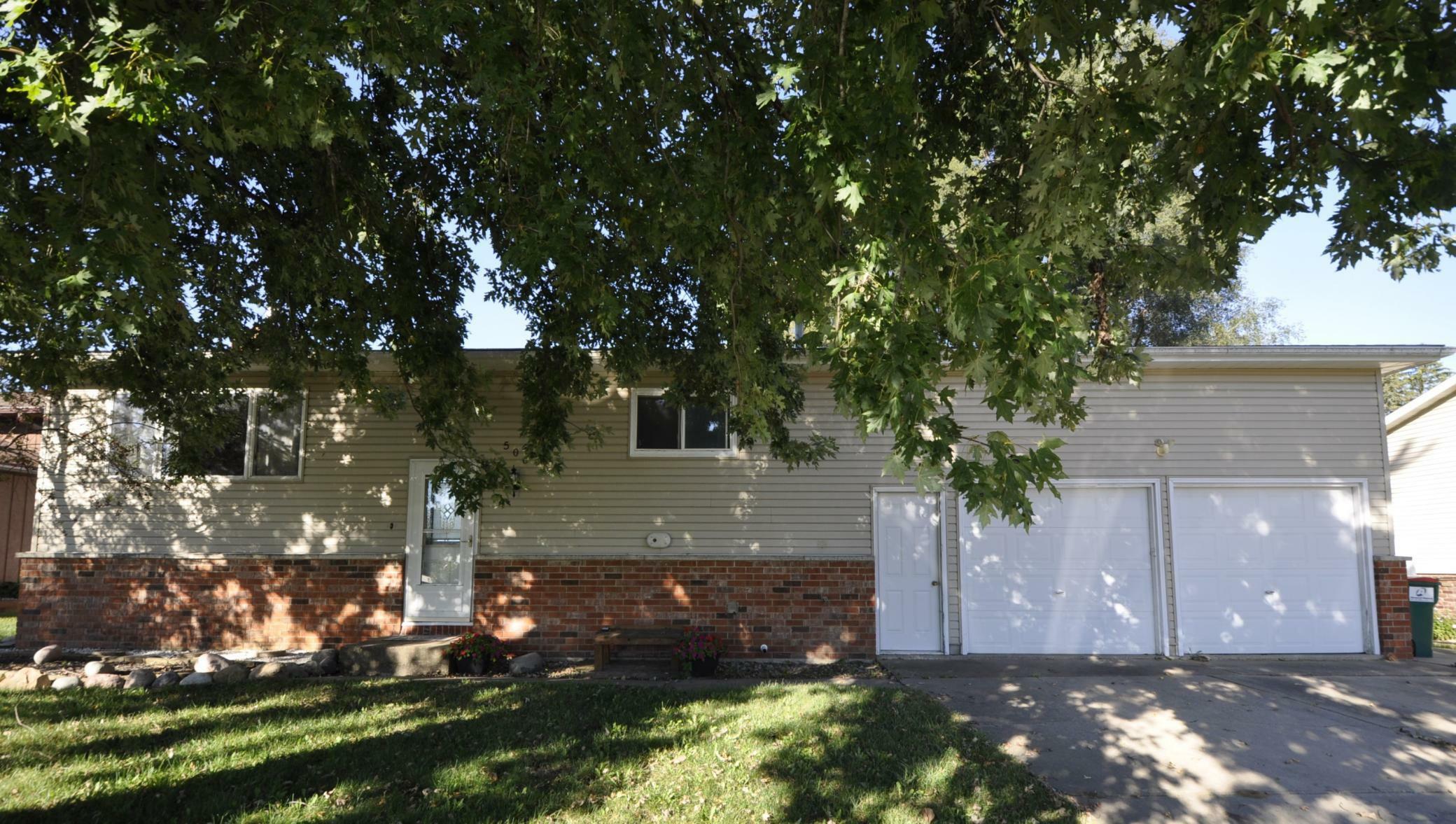 Property Photo:  506 Saint Martin Avenue  MN 55972 