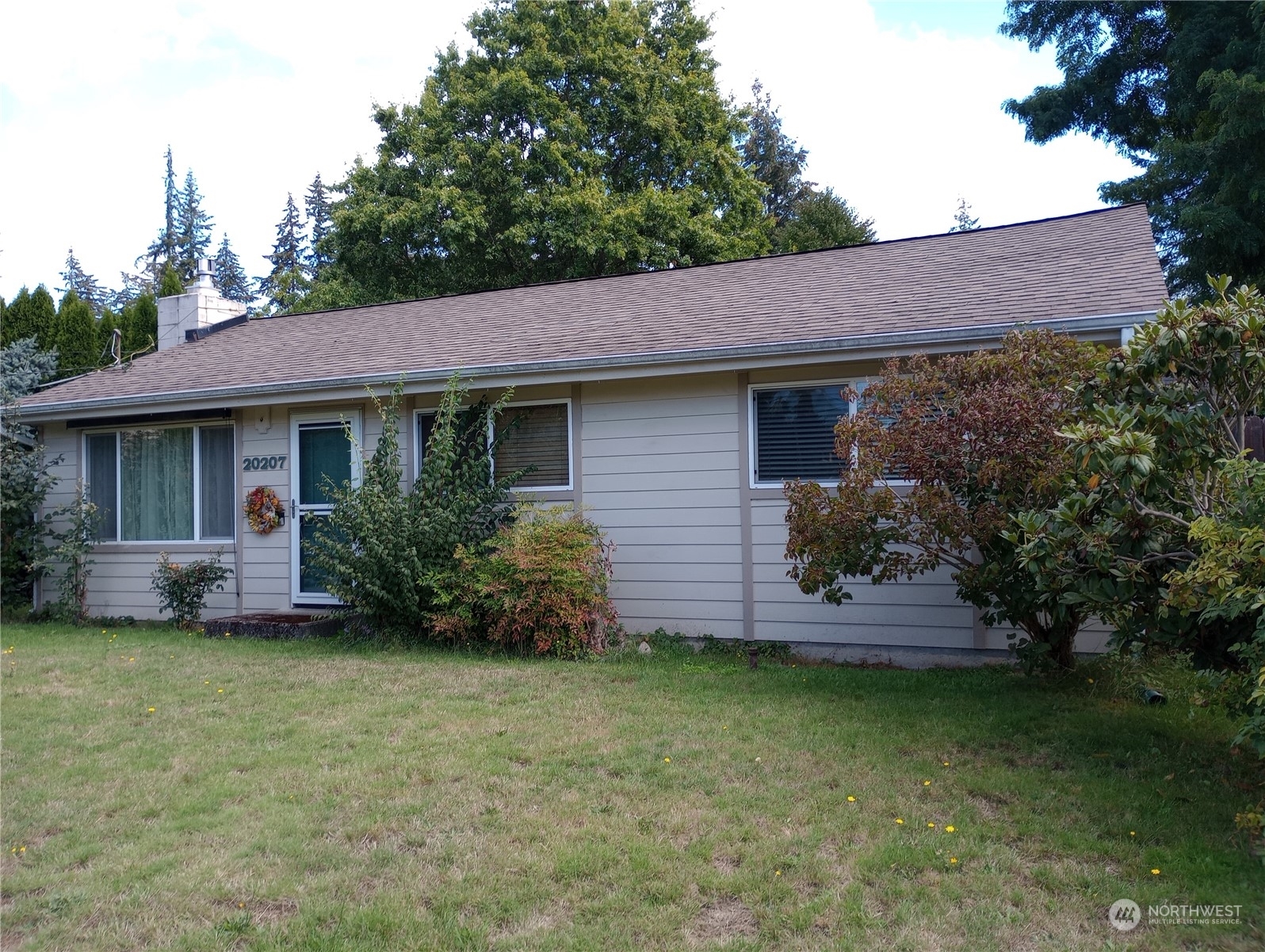 Property Photo:  20207  60th Avenue W  WA 98036 