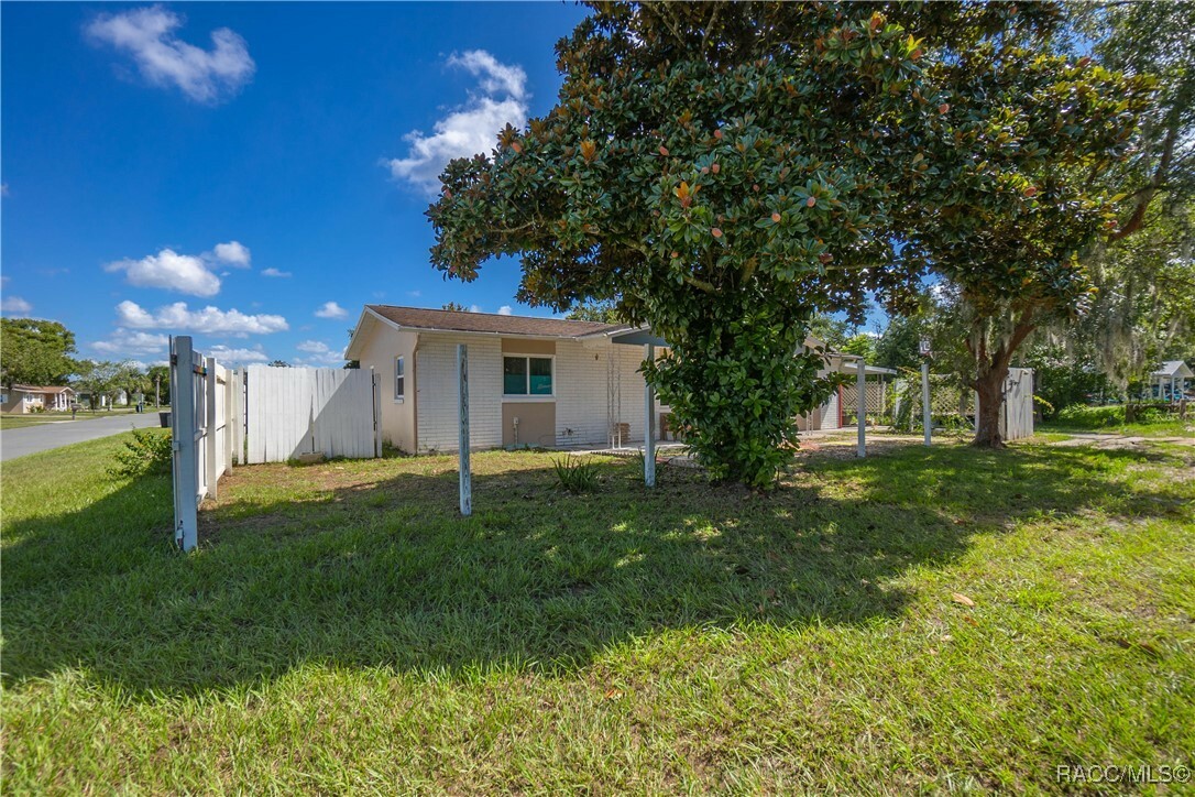 Property Photo:  77 Regina Boulevard  FL 34465 