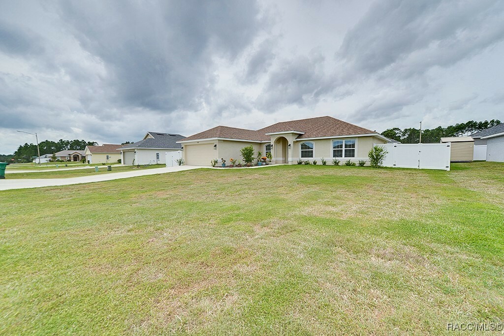 Property Photo:  8330 N India Way  FL 34434 