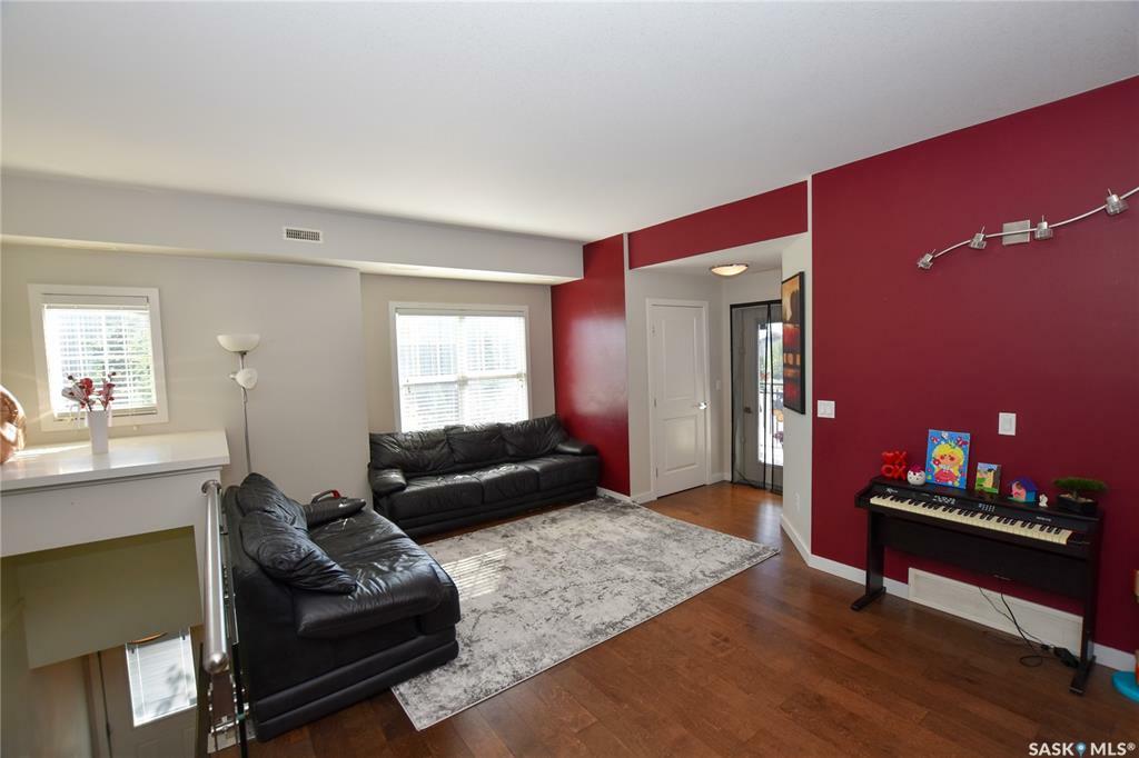 Property Photo:  1120 Hampton Circle 111  SK S7R 0L9 