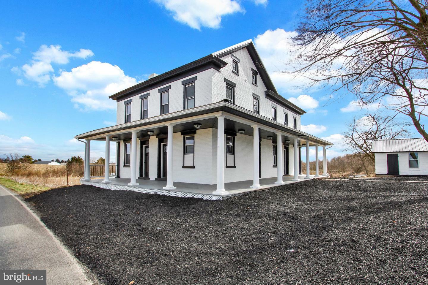 Property Photo:  861 Pondtown Road  PA 17019 