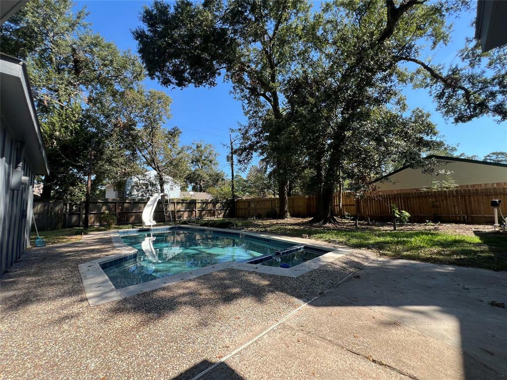 Property Photo:  602 Rosewood Drive  TX 77381 