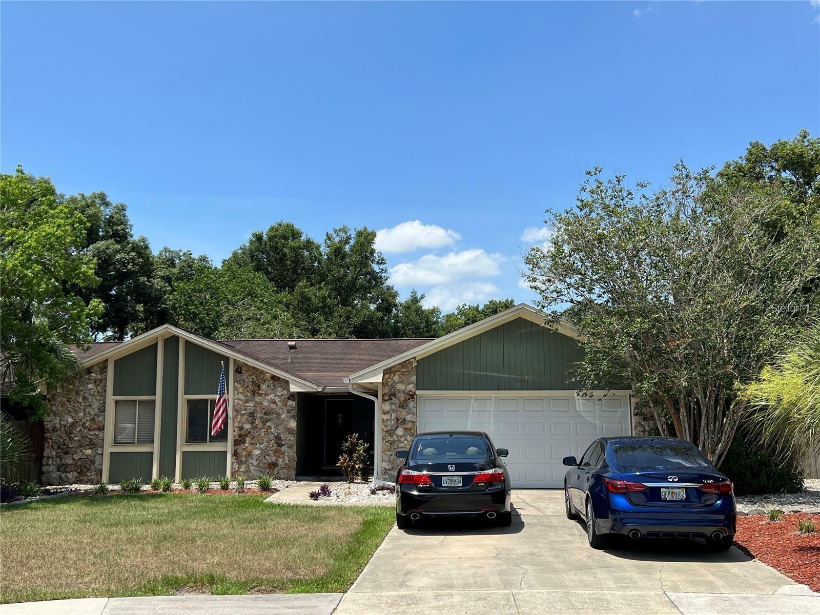 Property Photo:  121 Erin Court  FL 32746 