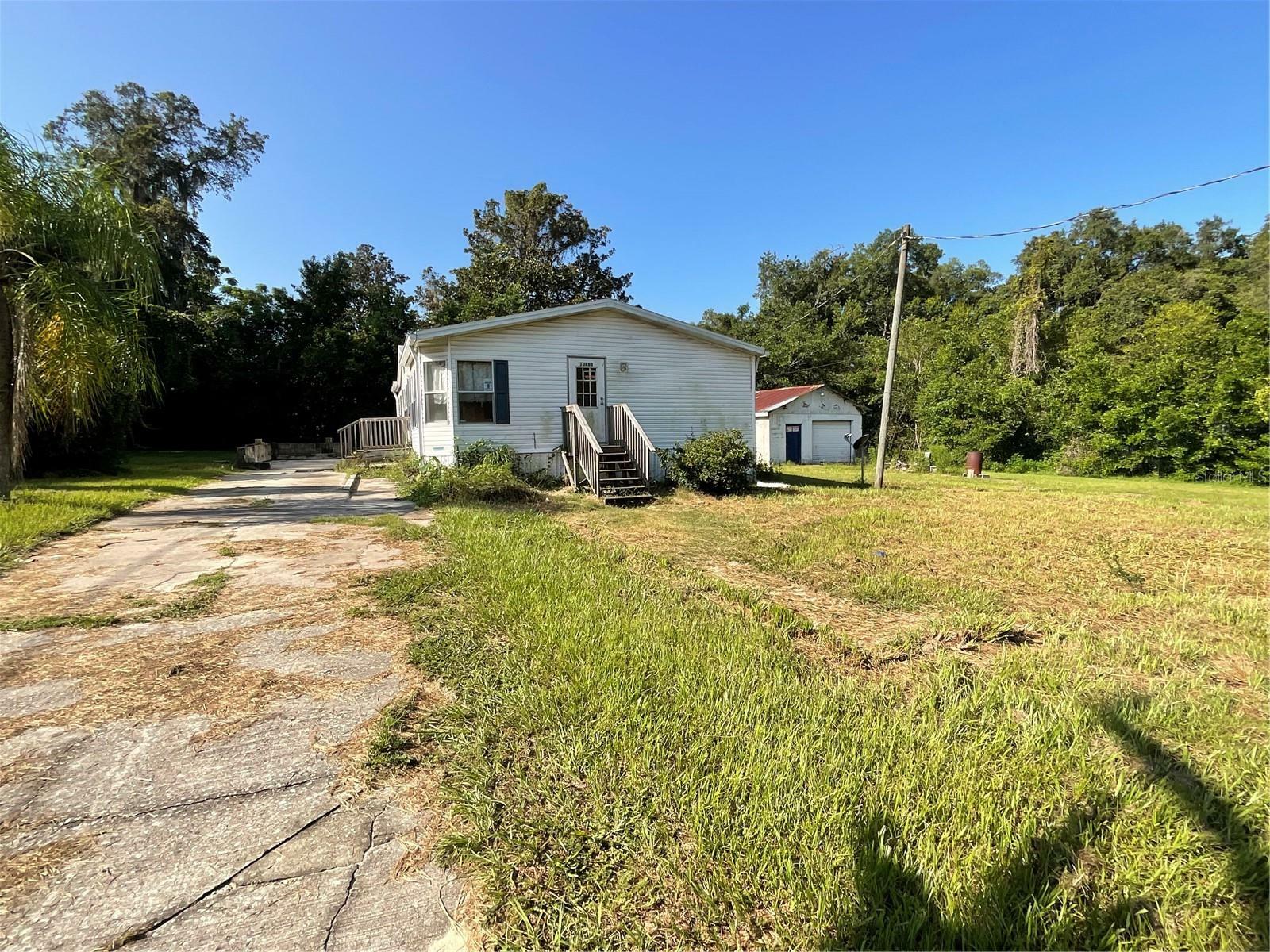 Property Photo:  10680 SE 131st Place  FL 32179 