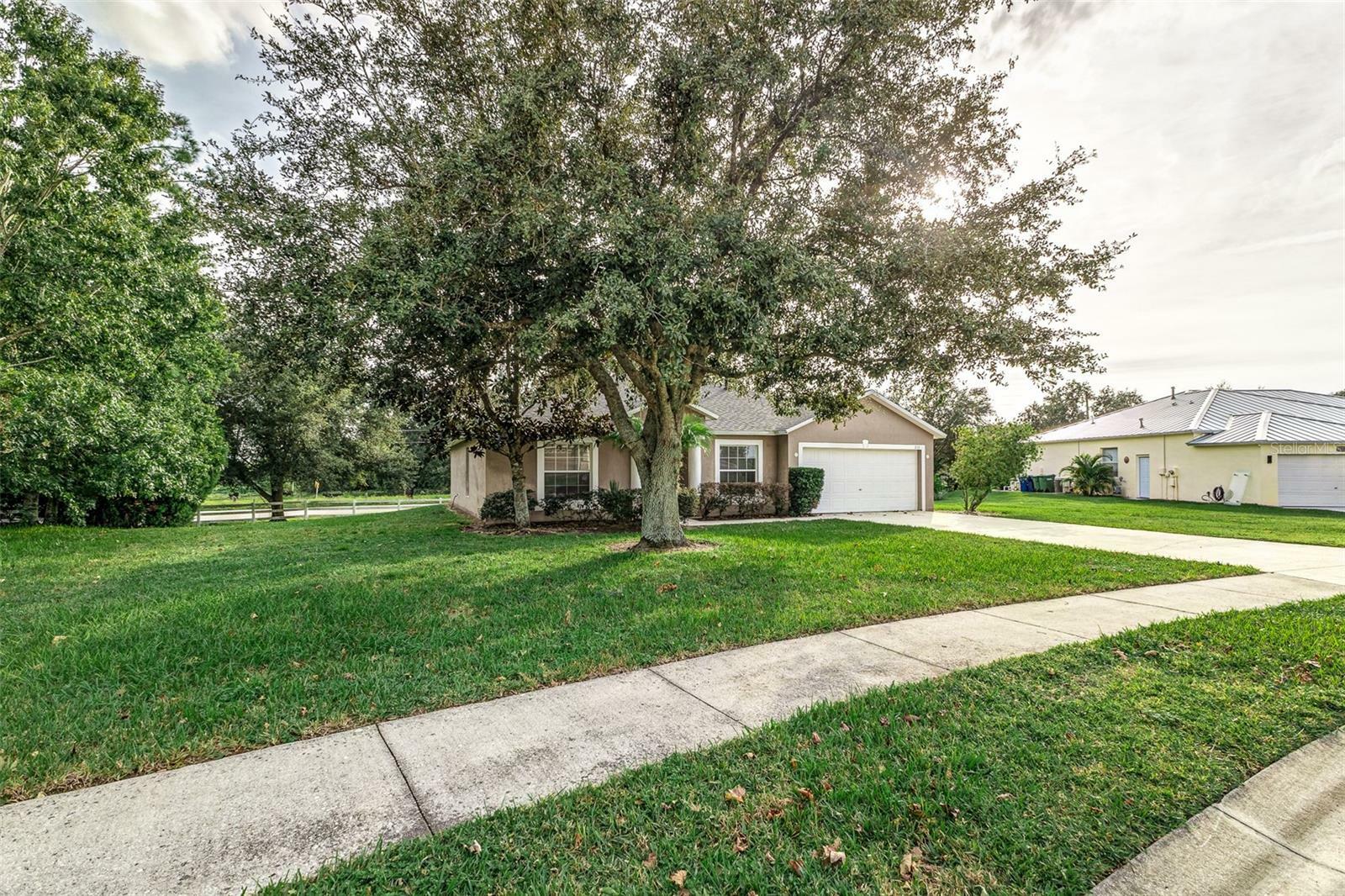 Property Photo:  212 Towhee Road  FL 33881 