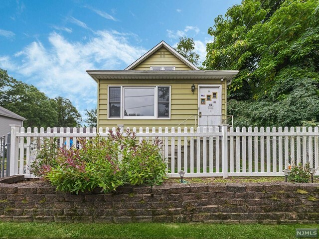 Property Photo:  62 Garden Street  NJ 07663 