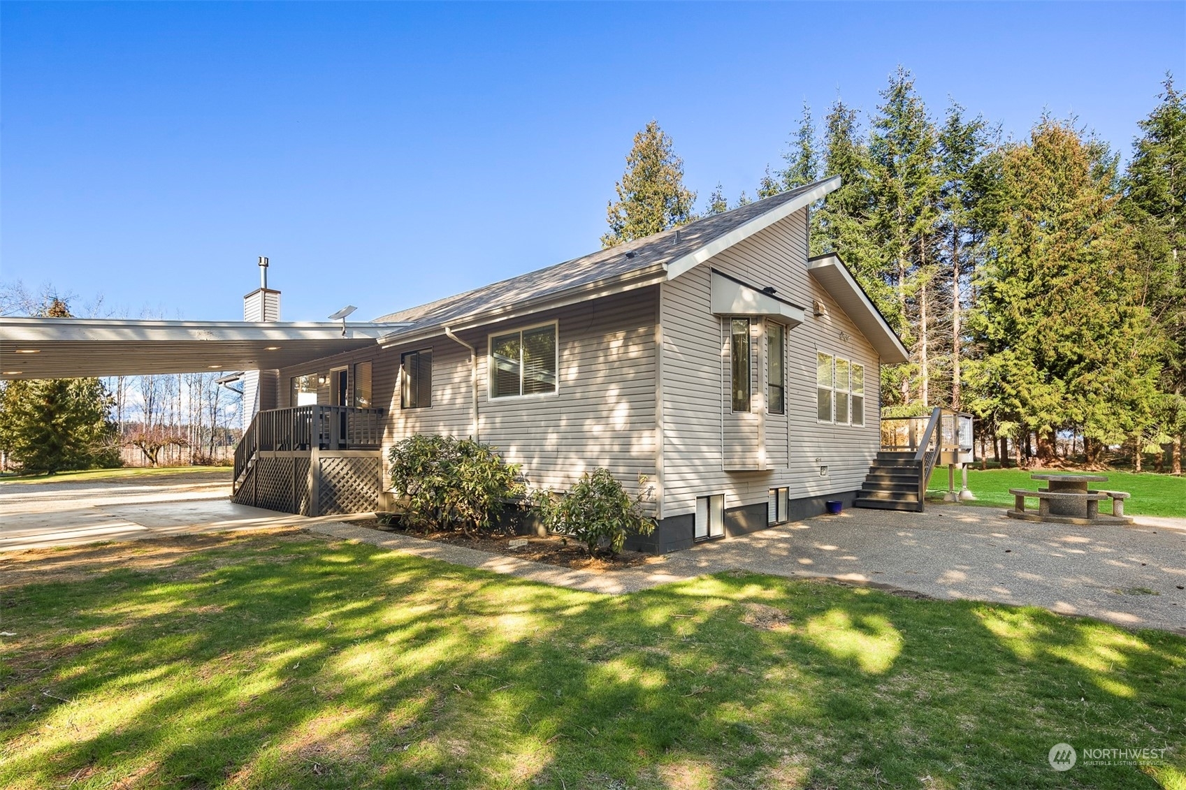 Property Photo:  2755 Willey'S Lake Road  WA 98240 