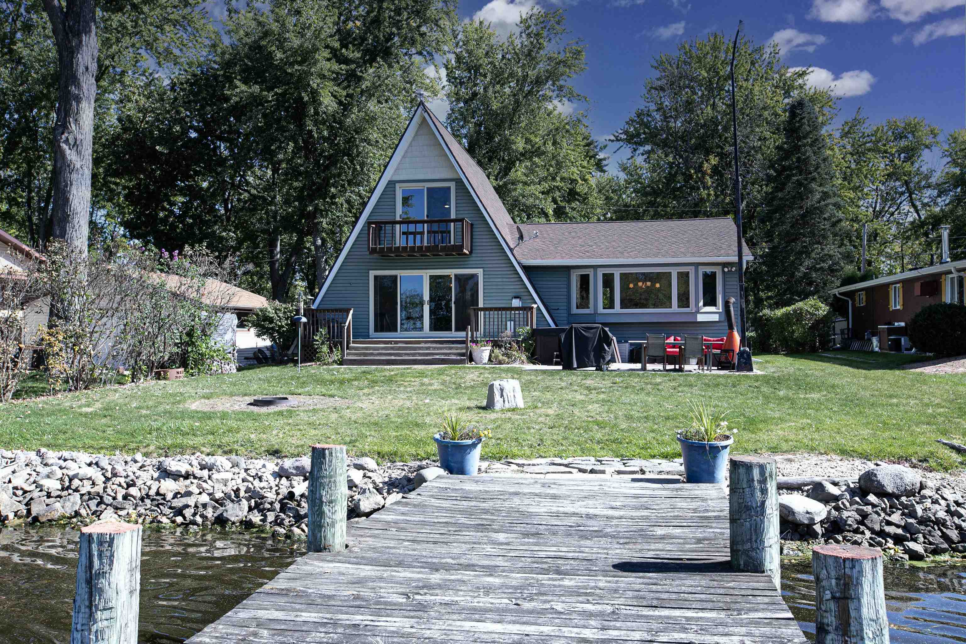 Property Photo:  8909 Riverview Lane  WI 54940-9605 