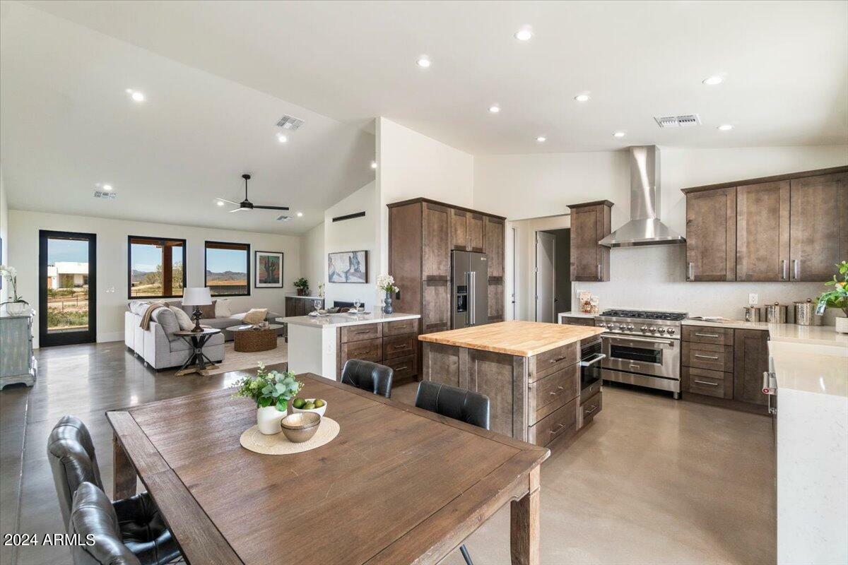 Property Photo: 25927 W Ravina Lane AZ 85342