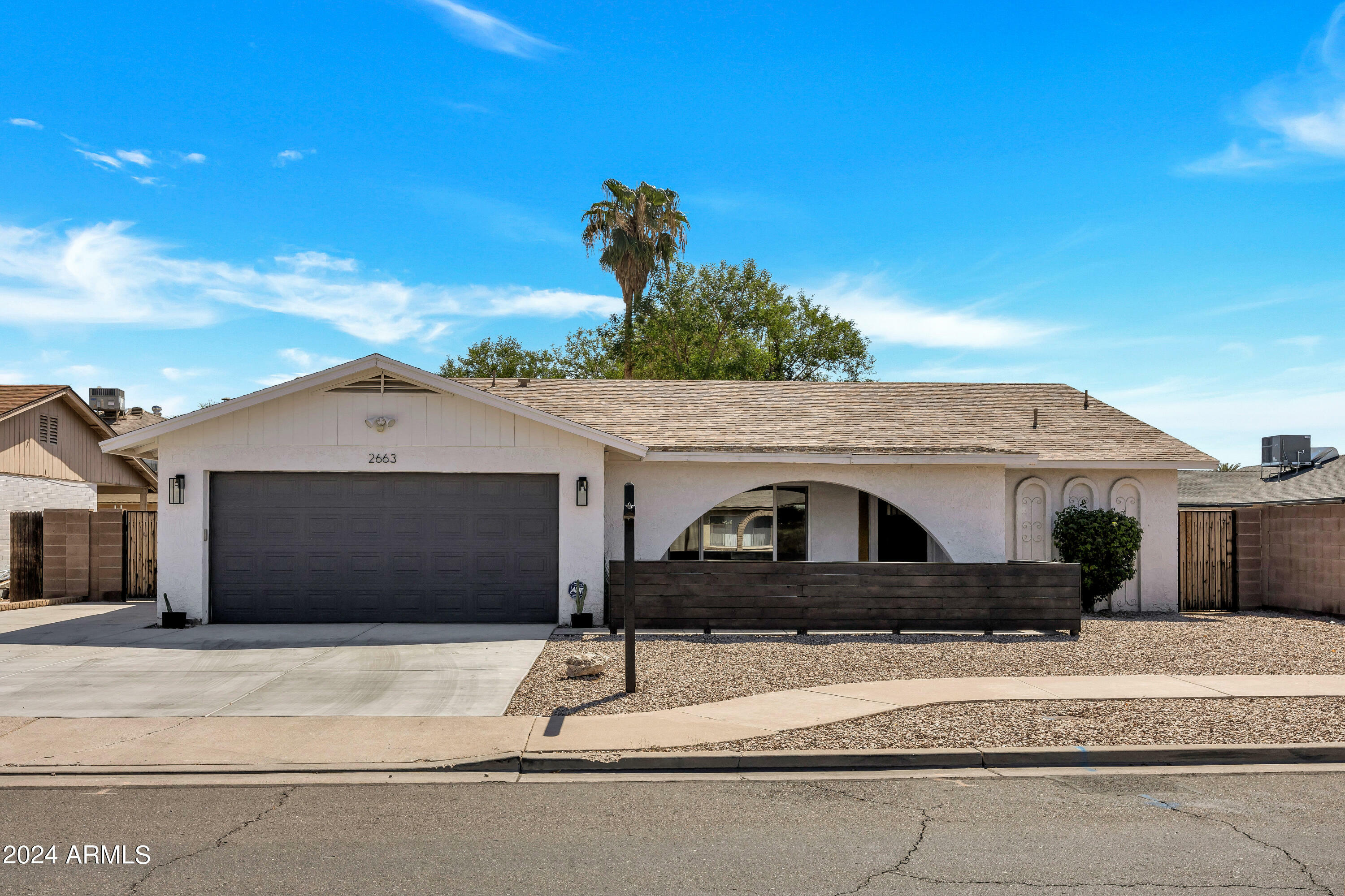 Property Photo:  2663 W Kilarea Avenue  AZ 85202 